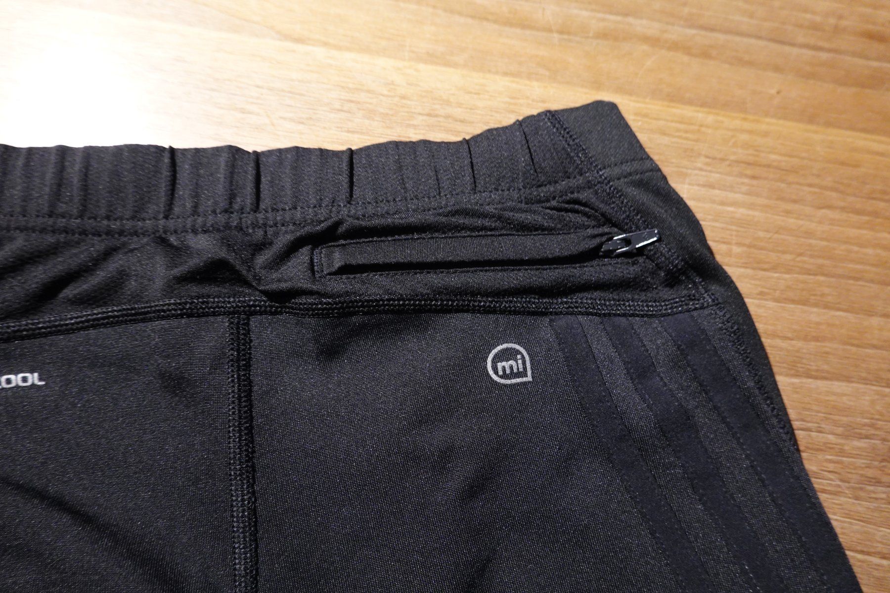 Adidas Leggings: Adidas Sporthose S 3/4 schwarz – Usato da Hausen AG venduto da nordost 3