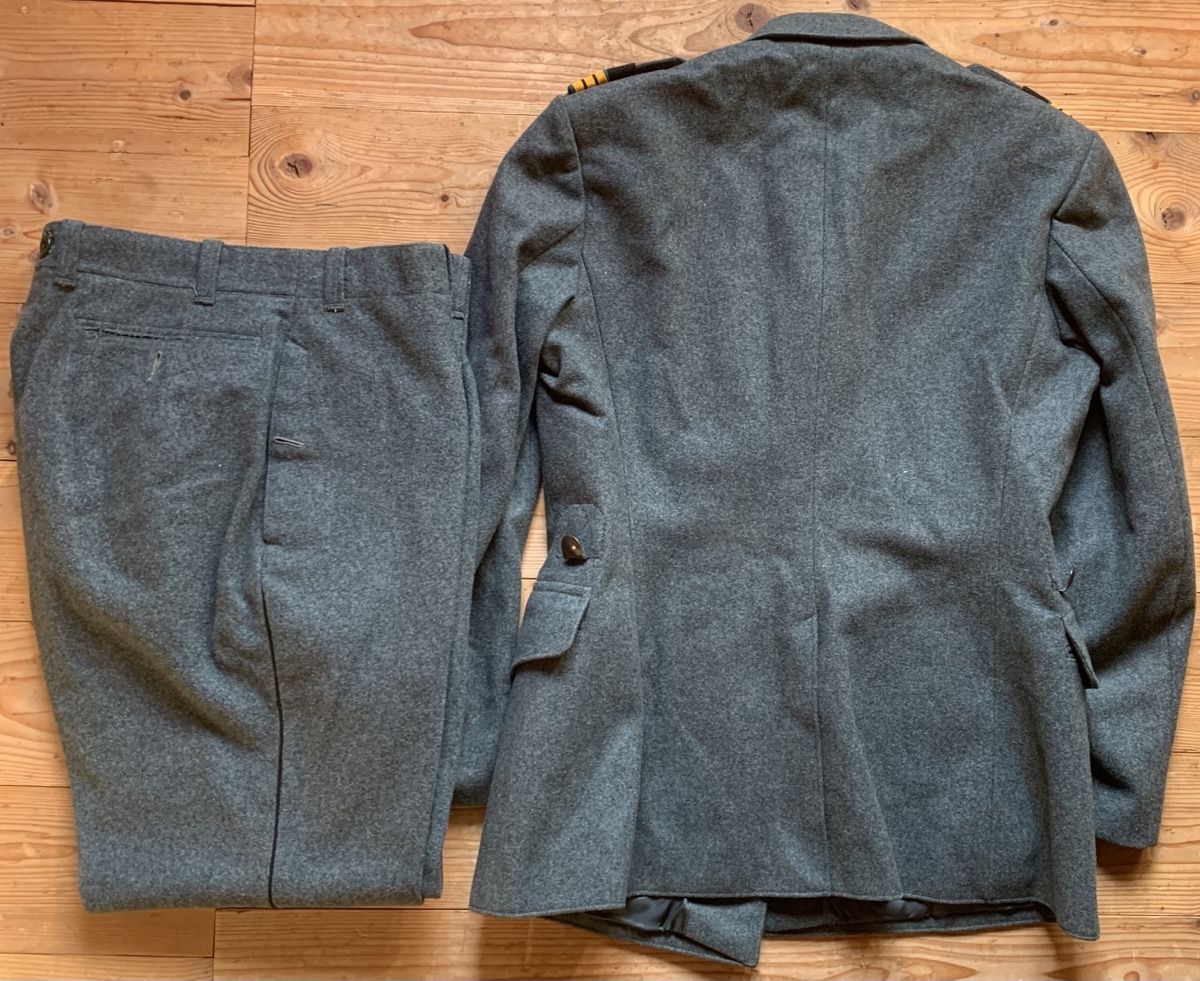 Schweizer Armee Uniformi: Uniform Oberst der Versorgungstruppen – Usato da Goldingen venduto da Bergler012 4