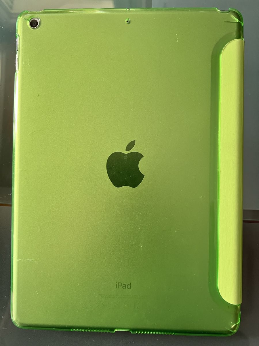 Apple Tablet PC: Apple iPad 5. Generation Wi-Fi 128GB Space Grau – Usato da Kradolf venduto da Sulgi 4