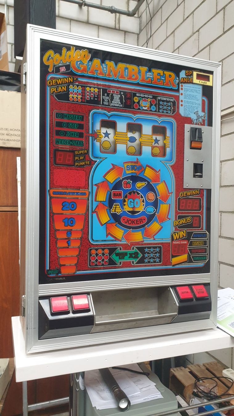 Slot Machine: Geldspielautomat – Difettoso da Müllheim Dorf venduto da Linus18