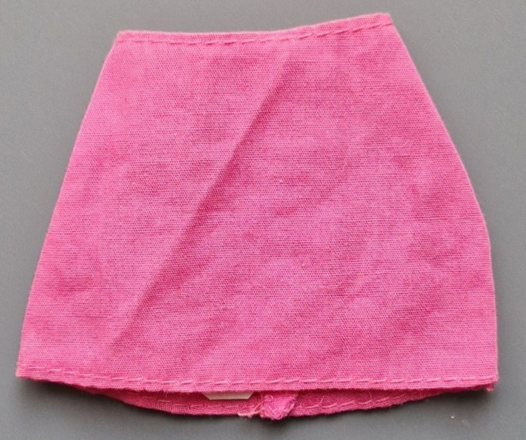 Bambole: jupe pour Barbie – Usato da Couvet venduto da Pioune