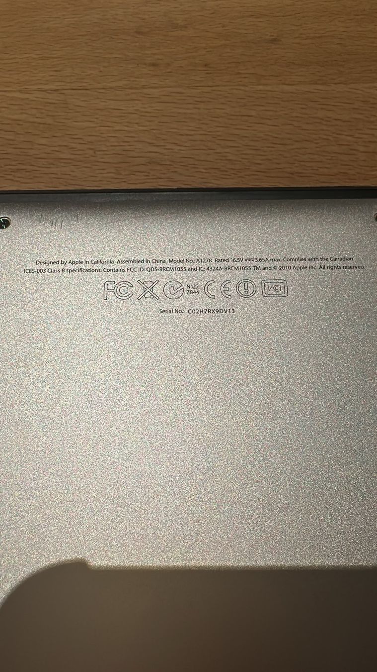 Apple Notebook: Mac Book Pro 13 inklusive Magic Mouse & Netzteil – Usato da Fruthwilen venduto da Mostro-Medusa 2
