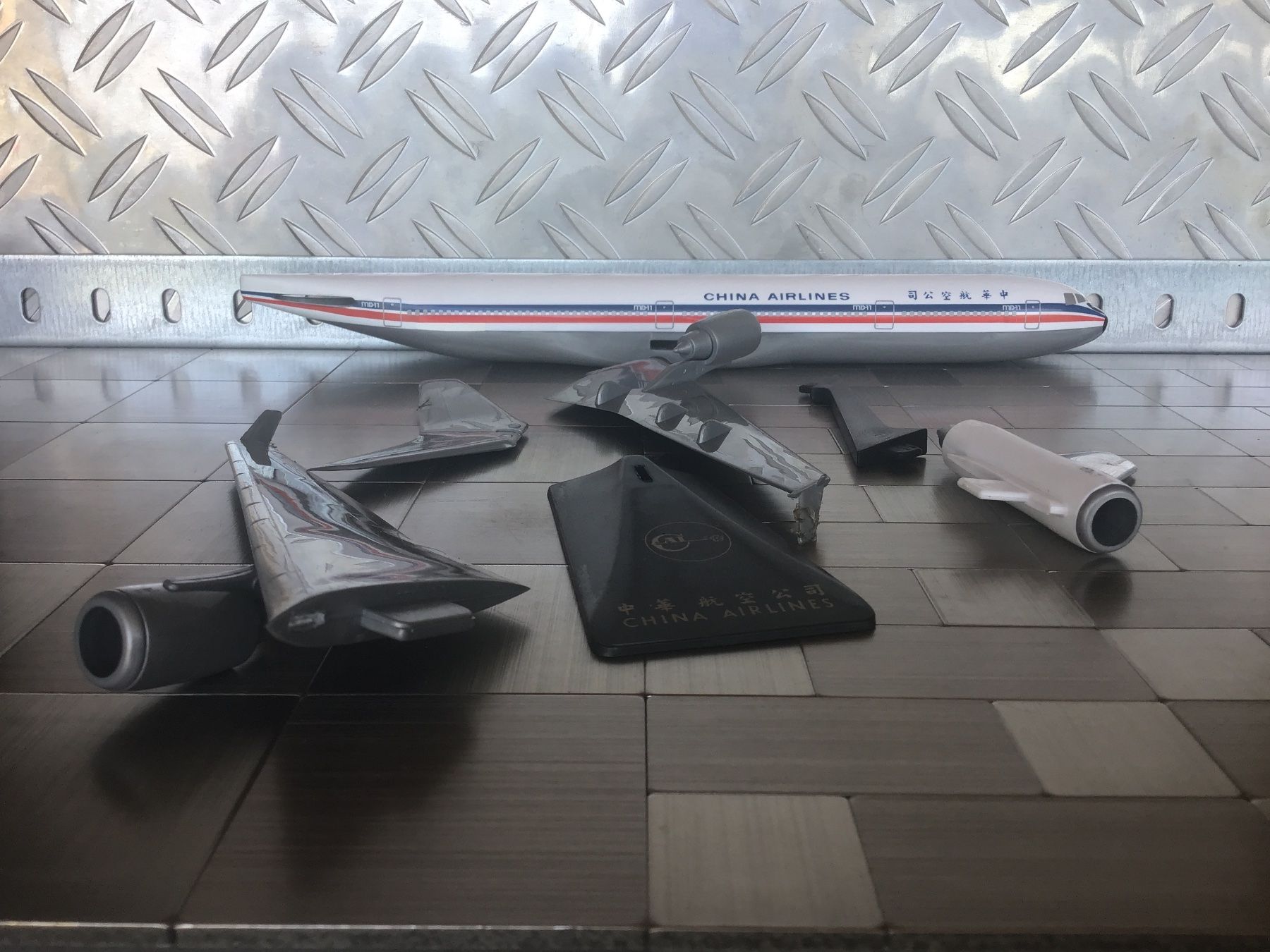 McDonnell Douglas Kit di modellismo & Modellini statici: CHINA AIRLINES  MCDONNELL  DOUGLAS MD-11 – Usato da Männedorf venduto da Spezial-Modelle