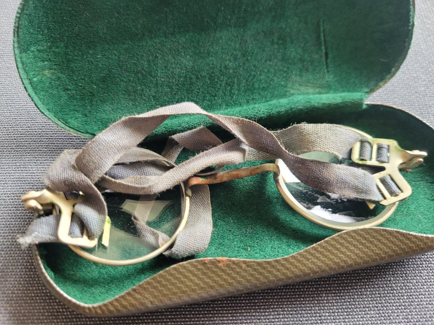 Occhiali & Lenti: Frühe Bundeswehr Dienstbrille – Usato da Kriens venduto da KTP 3