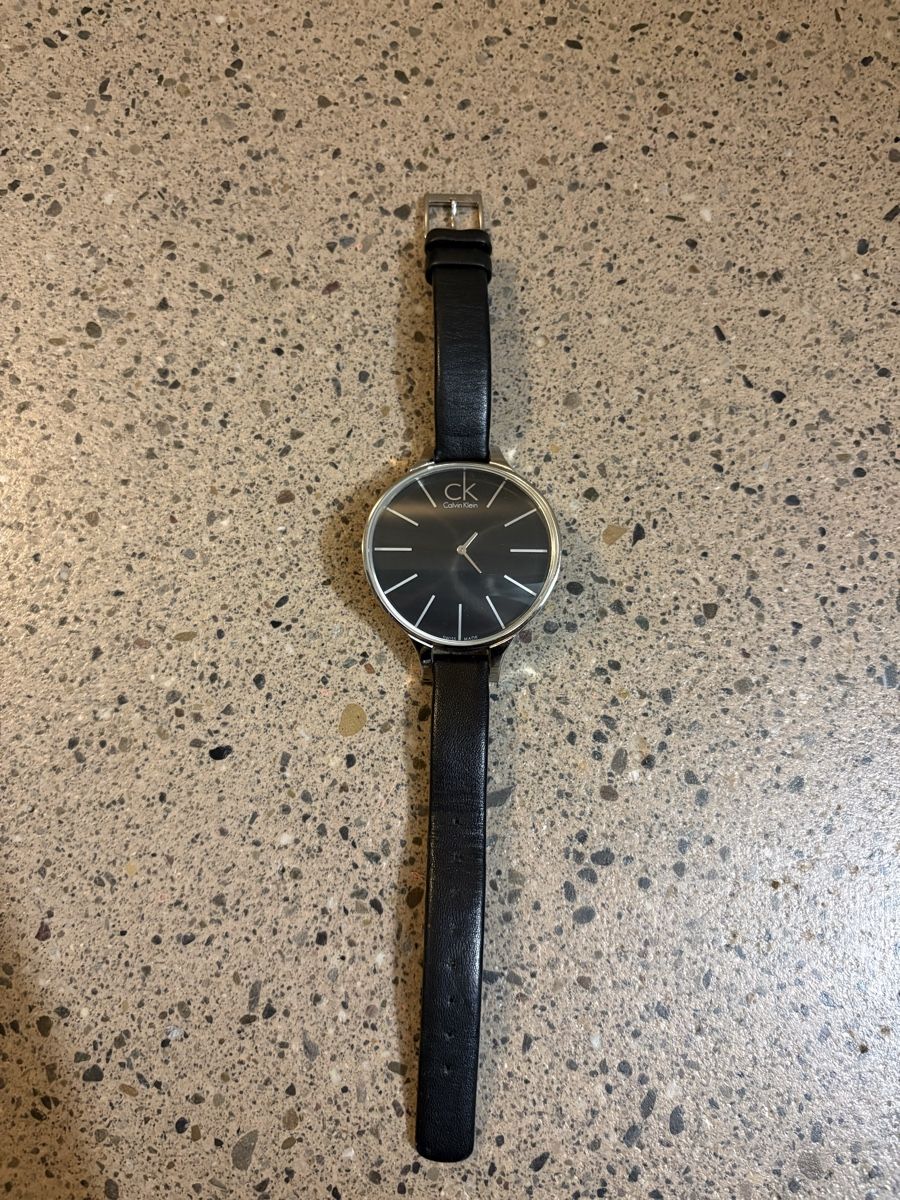 Calvin Klein Orologi: Calvin Klein Uhr schwarz/silber – Usato da Zürich venduto da Facellas