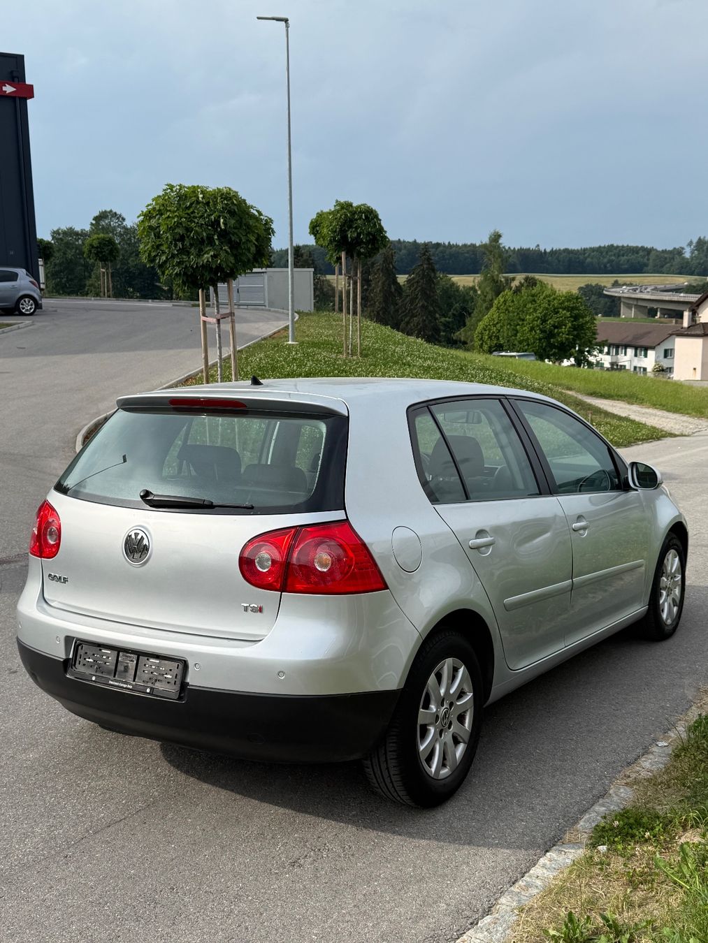 VW Automobili: VW Golf 5 1.4TSI automatique – Usato da Lentigny venduto da Driton29 1