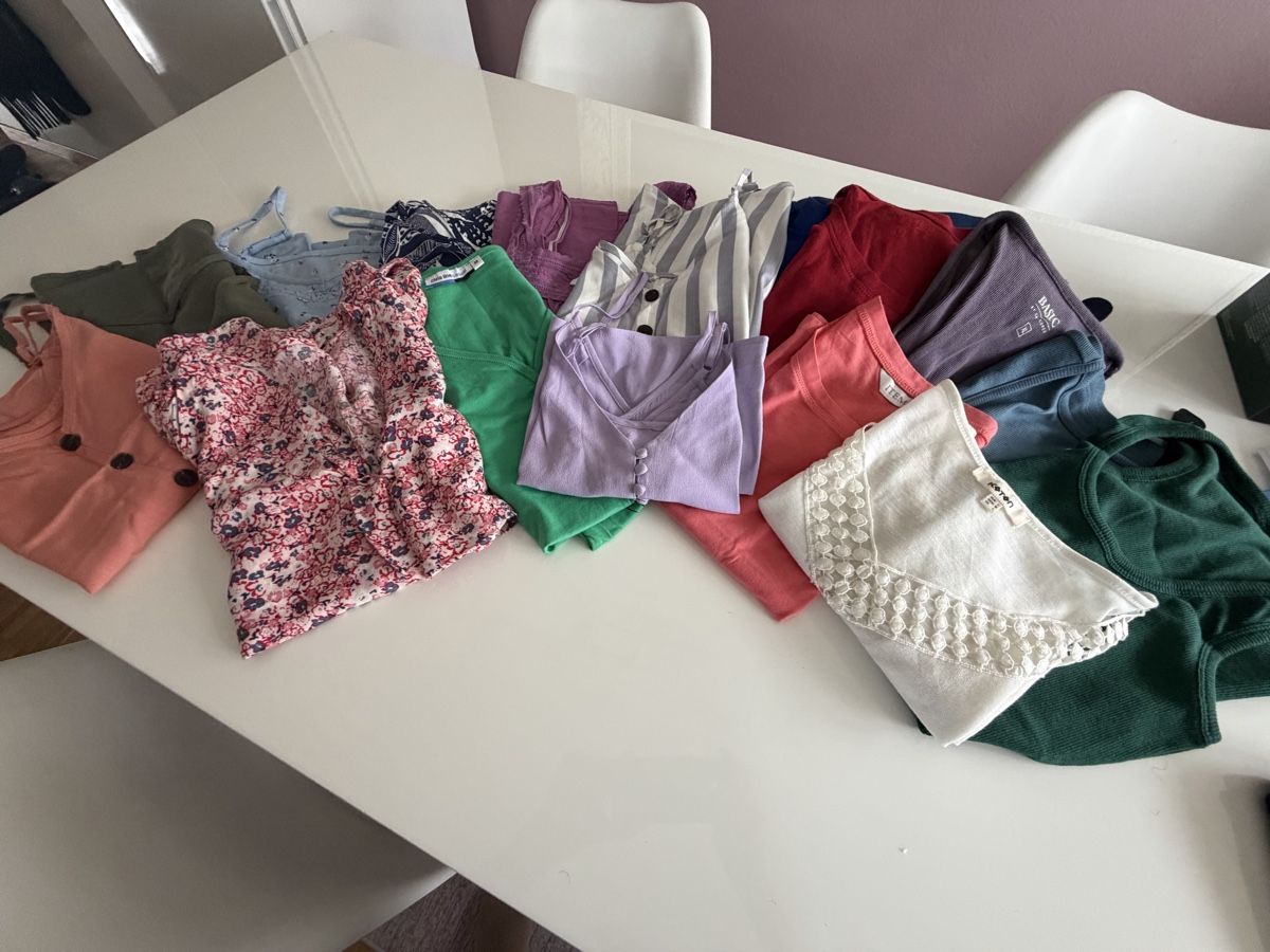 Lotti di vestiti: Damen Kleider paket gr M/L – Nuovo (secondo la descrizione) da Winterthur venduto da EasyRS 1