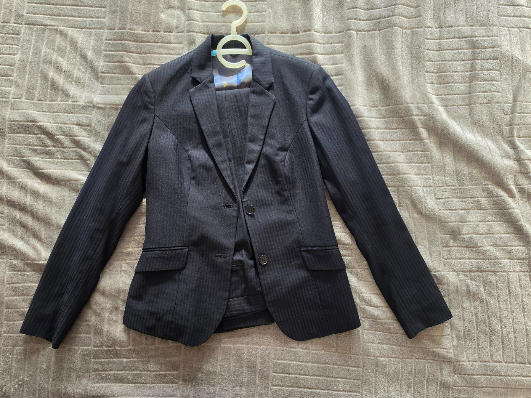 Completi & Tailleur: Damenanzug 34-36 massgeschneidert – Nuovo (secondo la descrizione) da Zürich venduto da Takili123