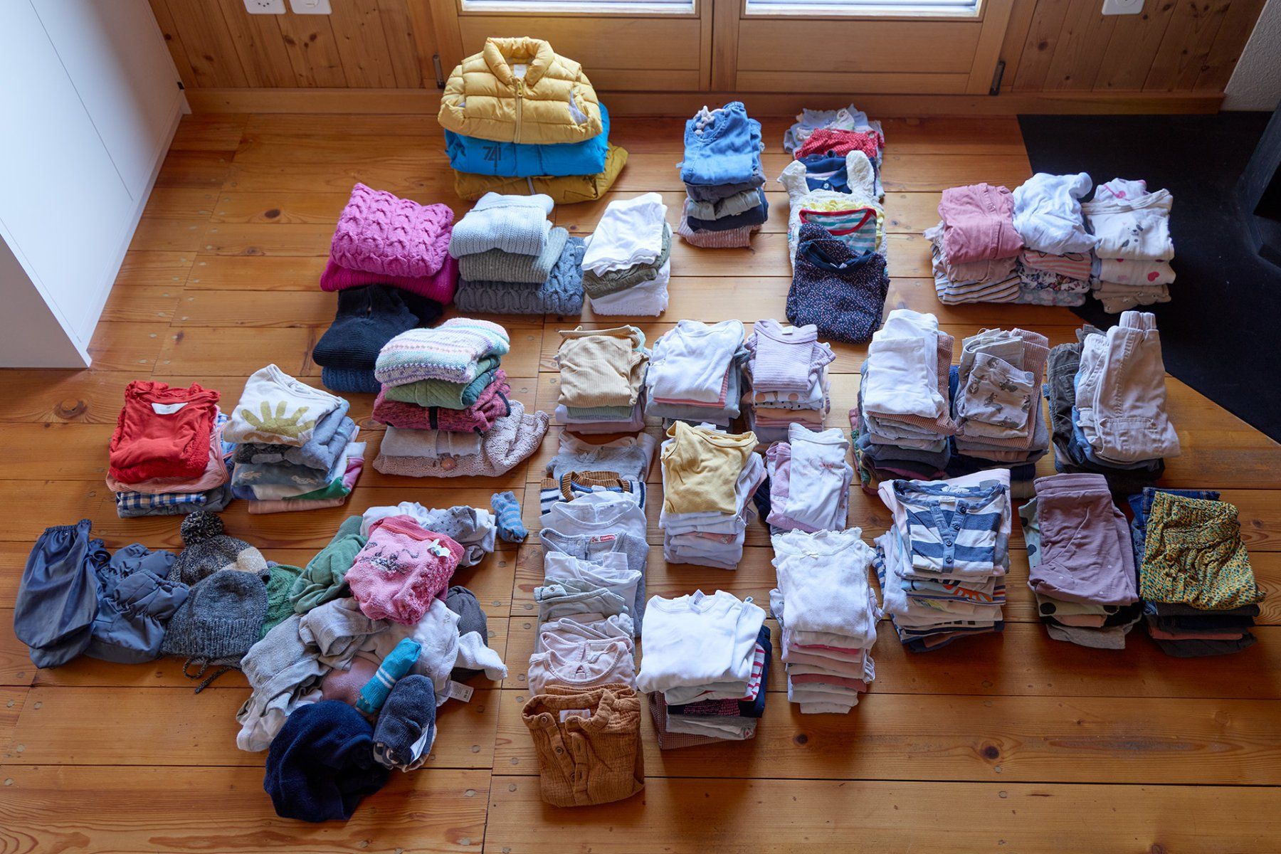 Lotti & Set di vestiti: Schönes Kleiderpaket 86 - 92 – Usato da Ennetbürgen venduto da JWBT