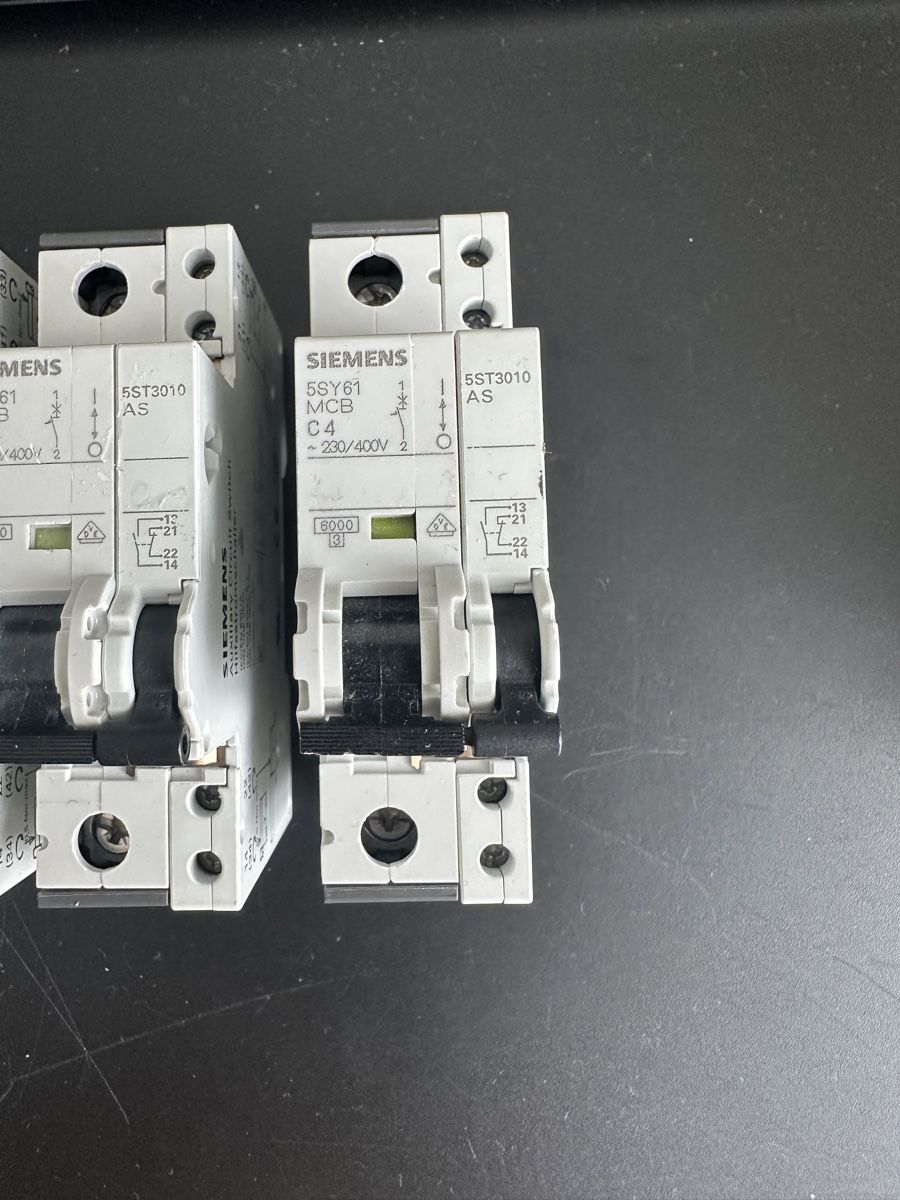 Siemens Elektronikbauteile: Siemens Leitungsschutzschalter C2, C4 - Top! – Gebraucht aus Goldau von and_8tqf 2