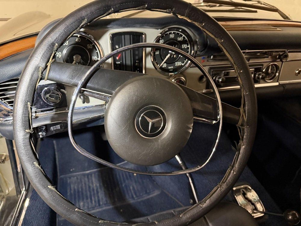Mercedes-Benz Autos: Mercedes-Benz SL, Pagode, 280 SL, Cabriolet, Oldtimer, – Gebraucht aus Steffisburg von Gswiss 4