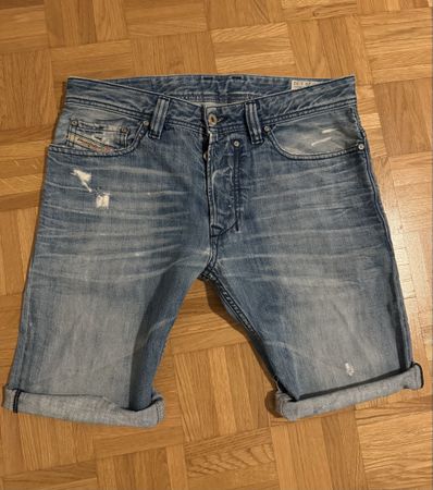 Diesel Safado Jeans Shorts Grösse 29/32 Regular Slim Straigh