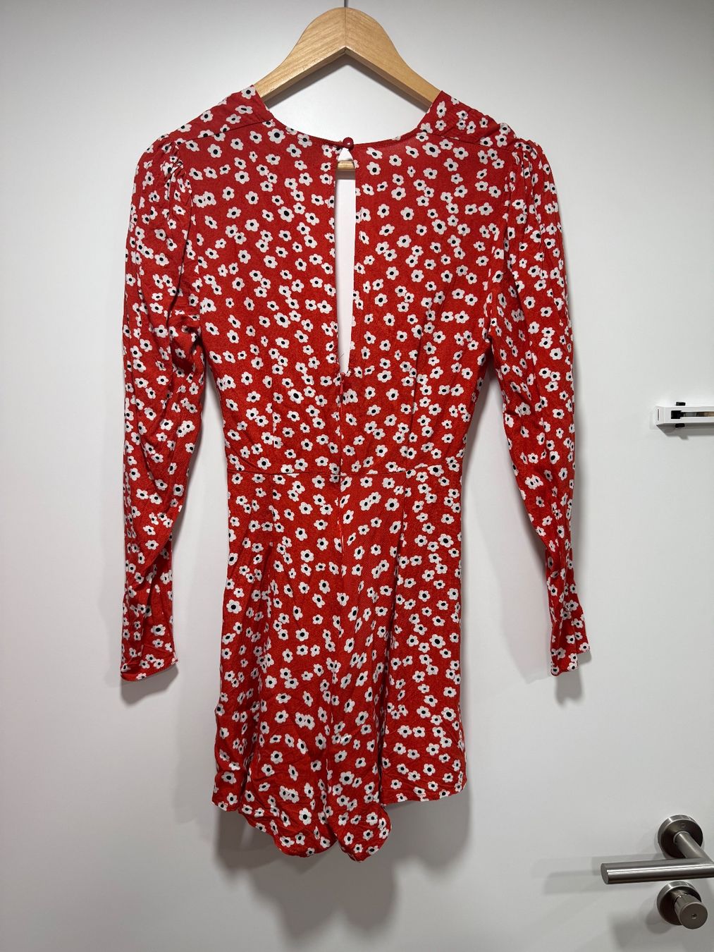 Asos Tute: ASOS Jumpsuit mit Blumenmuster, Grösse 36 – Usato da St. Gallen venduto da kka_l9wg 1