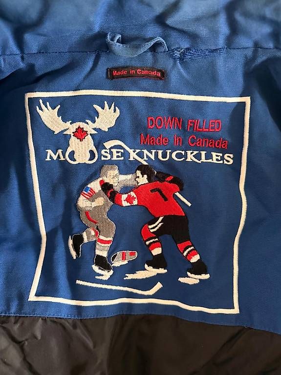 Moose Knuckles Giacche: Moose Knuckles Winterjacke, Grösse S, Blau – Usato da Münchenstein venduto da Lo0 2