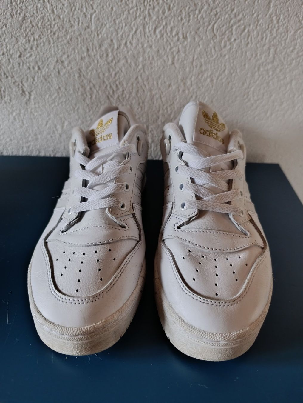 Adidas Scarpe da donna: Adidas Gr. 39,5 – Usato da Zäziwil venduto da Casandra