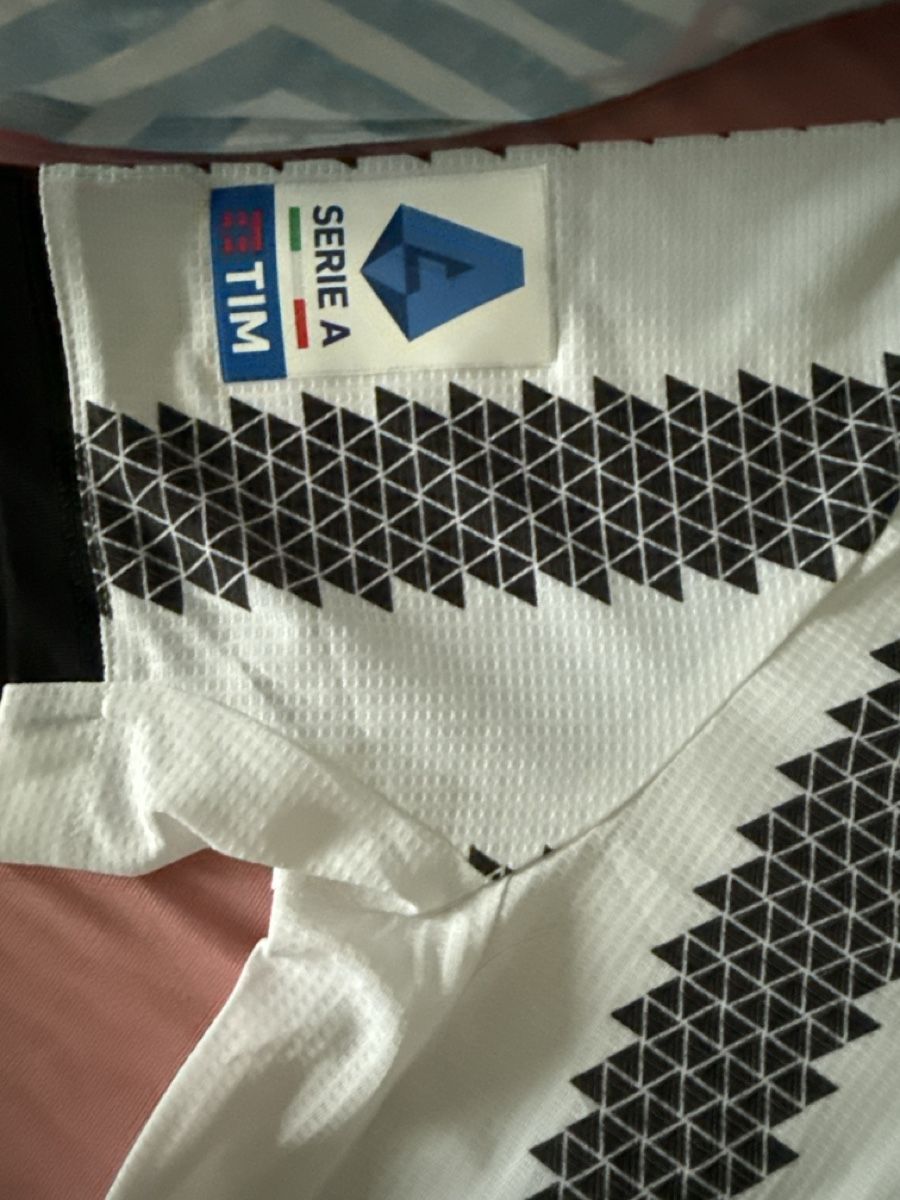 Juventus Canottiere & Pantaloni: Juventus Trikot Saison 22/23 – Usato da Basel venduto da giu_wq86 2
