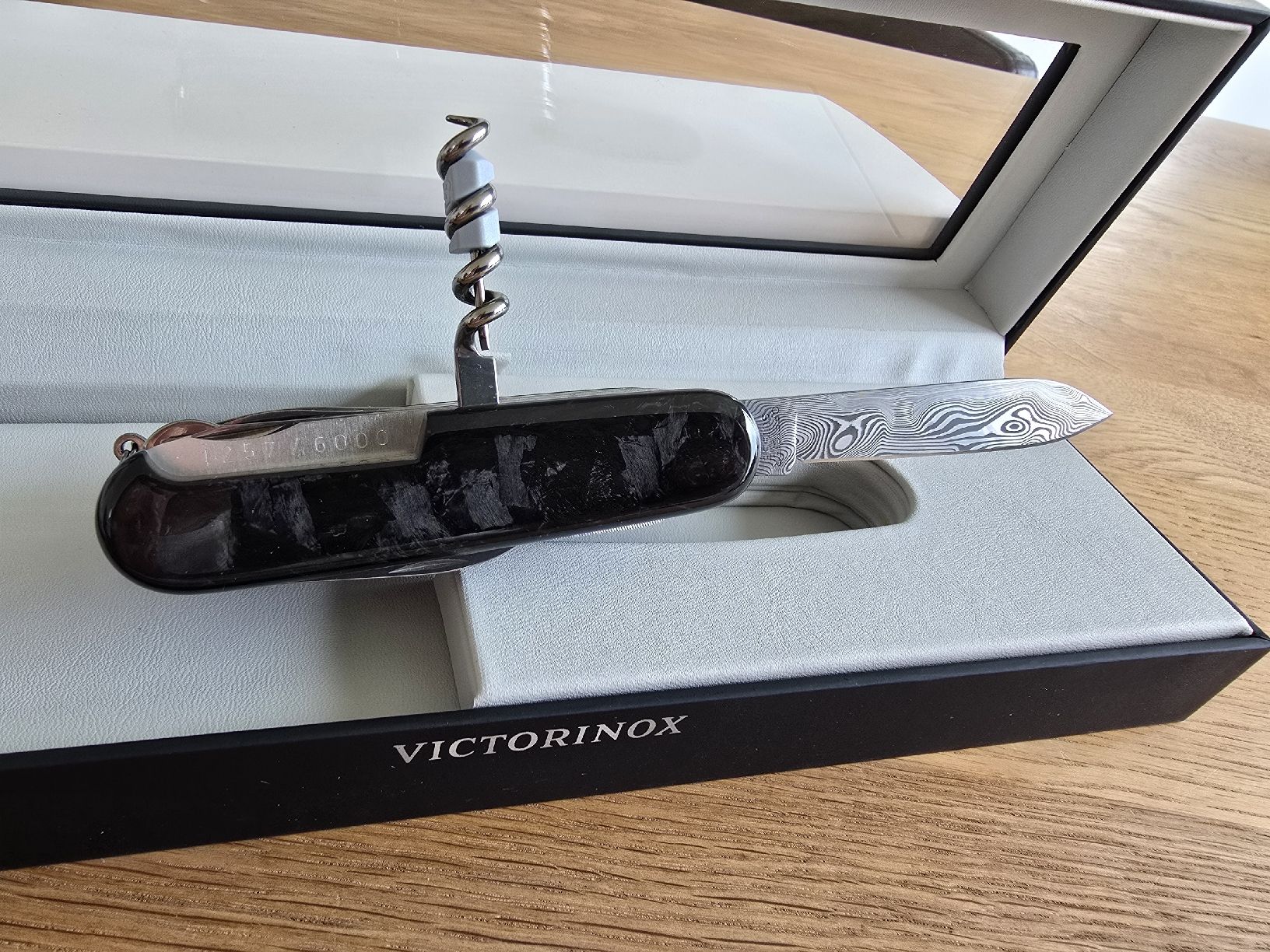 Victorinox Coltelli tascabile: Victorinox Damast 2021 – Nuovo e nell'imballaggio originale da Cham venduto da JonnySZ 3