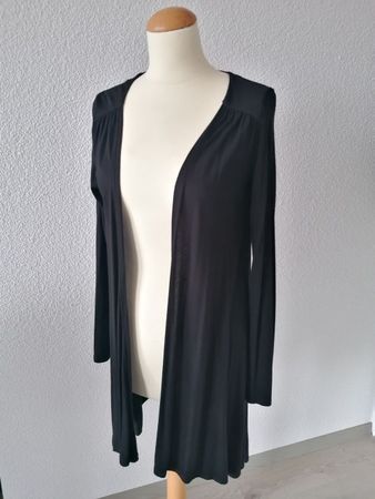 Leichter, schwarzer Cardigan, Hängerchen, Gr. 34