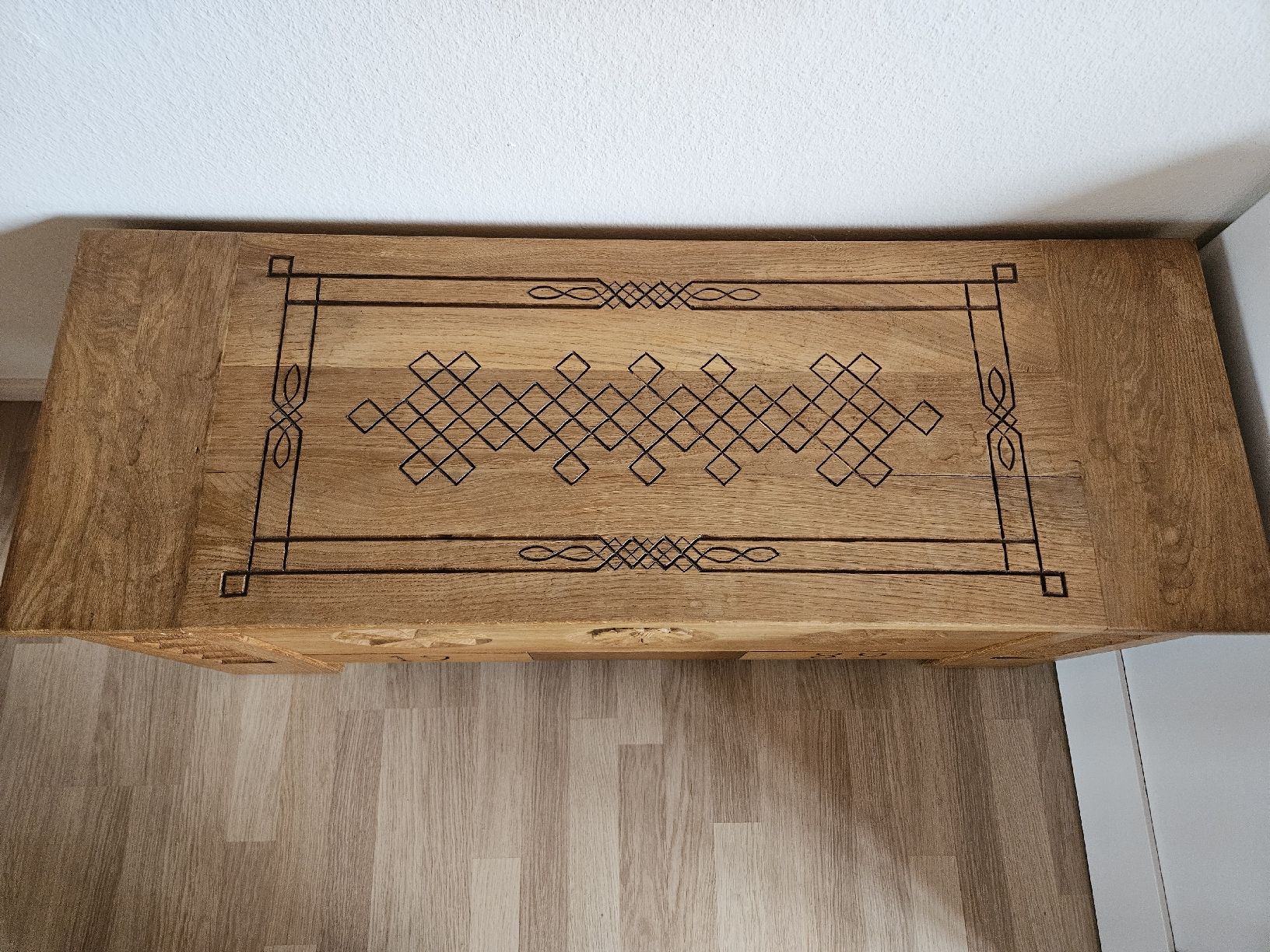 Cassapanche: Vintage Holztruhe – Usato da Jona venduto da vik_j6r6 6