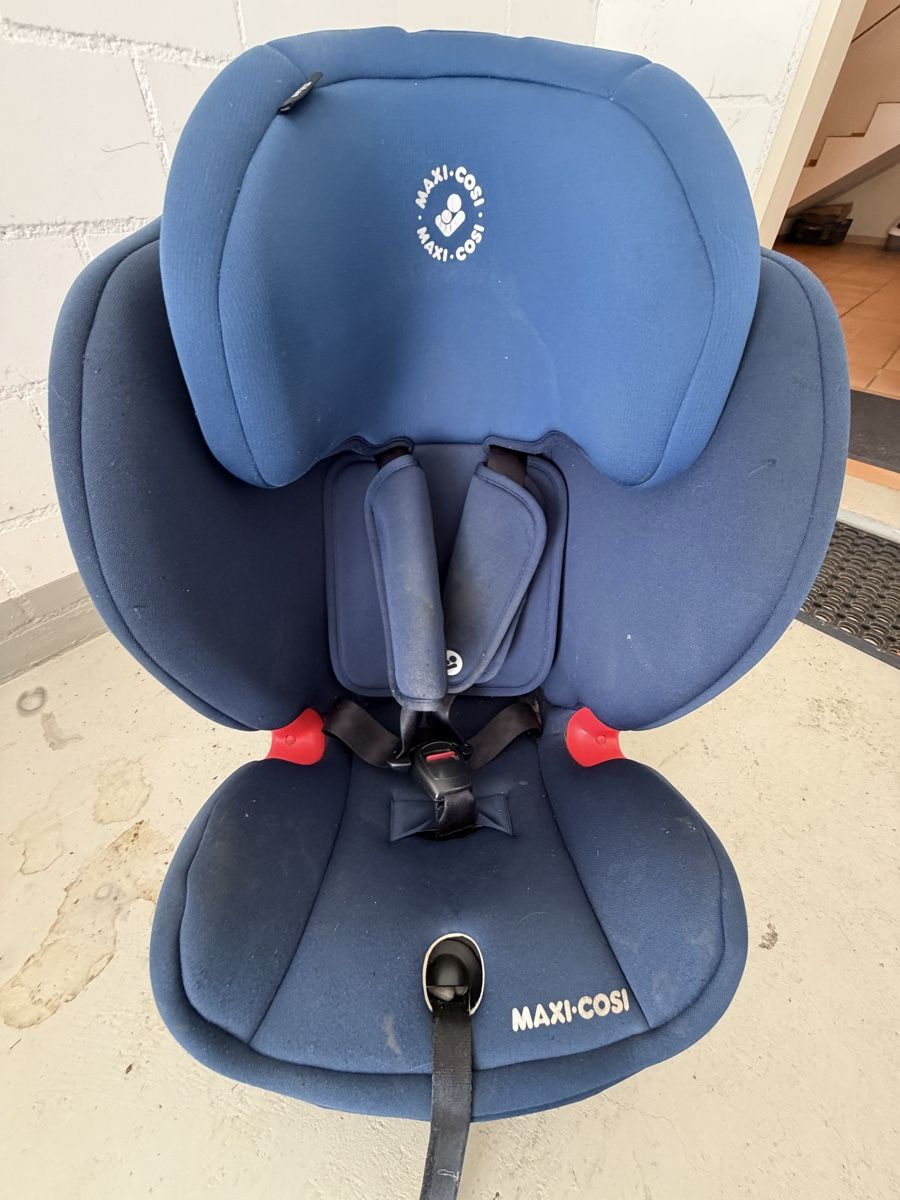 Maxi-Cosi Sièges auto: Maxi Cosi Kindersitz mit Isofix – D'occasion à Biel-Benken BL par Sunshine_222 7