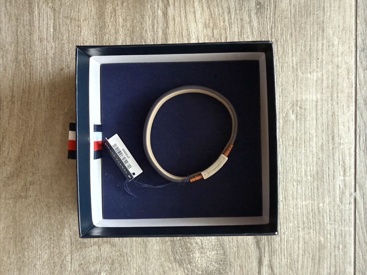 Tommy Hilfiger Armbänder & -reifen: 2 Bracelets - Tommy Hilfiger – Neu und originalverpackt aus Neuchâtel von Blek7 1