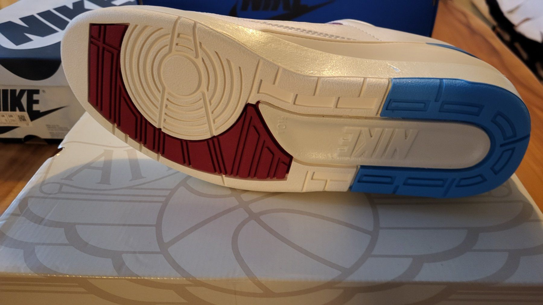 Jordan Scarpe da uomo: Jordan retro 2 low unc to chigago – Nuovo e nell'imballaggio originale da Bern venduto da Sneakerheadz 6