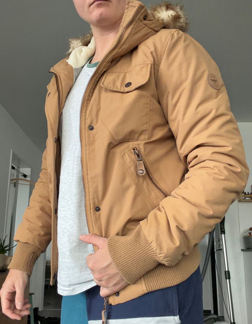 Bench Jacken: Bench Winterjacke Damen - gebraucht – Gebraucht aus Neuenkirch von Je_Kunz11 3
