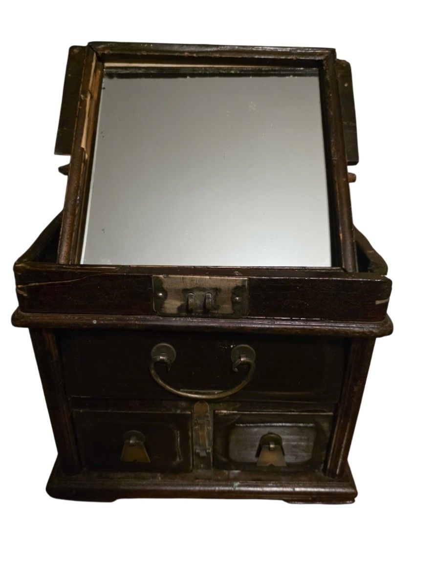 Cassapanche: Petit meuble chinois tres ancien – Usato da Vernier venduto da 19pigments 1
