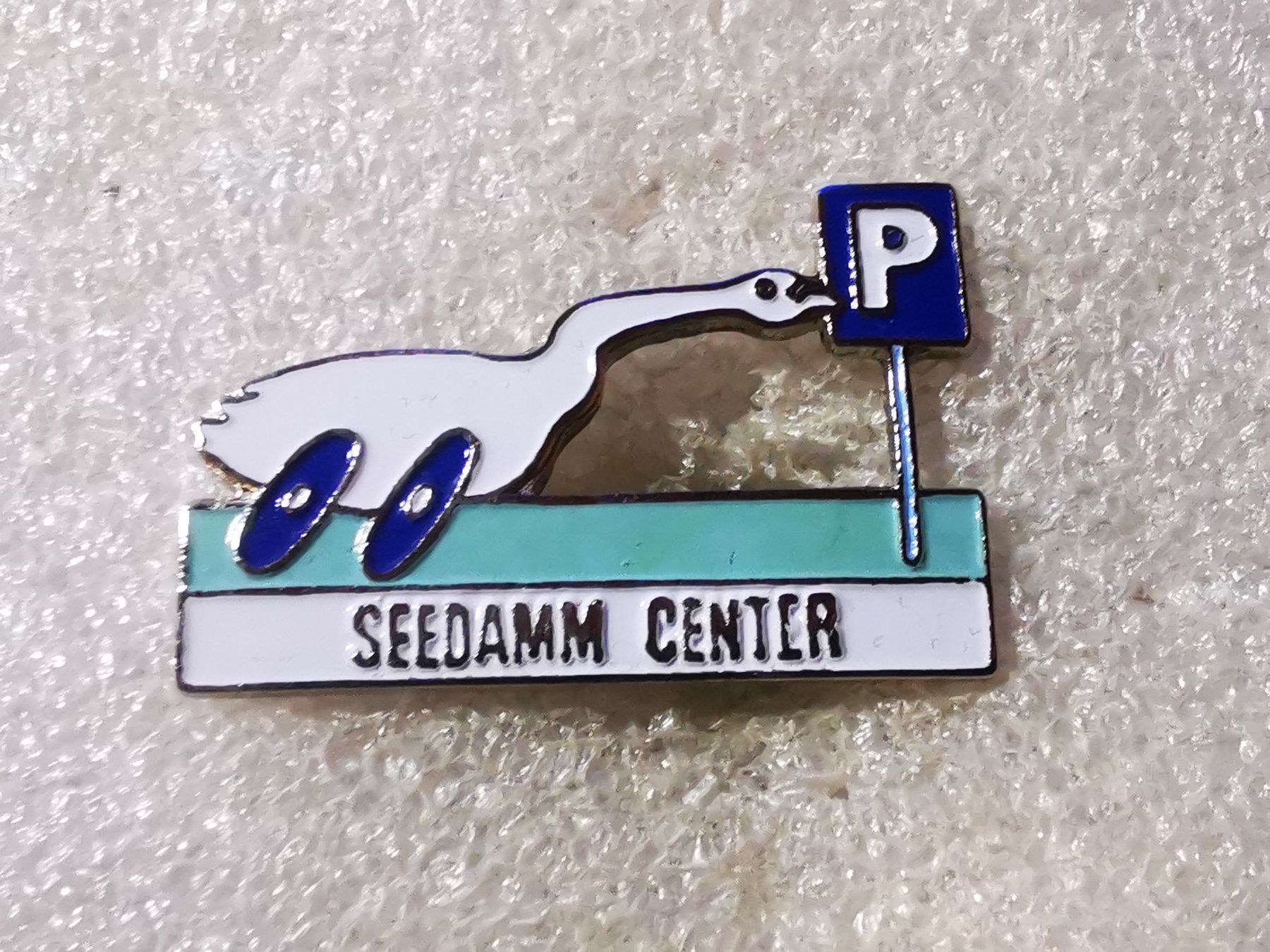 Placchette & Badge: Ansteckpin 99: Seedamm Center – Usato da Oppligen venduto da Pin-Fall-Shop