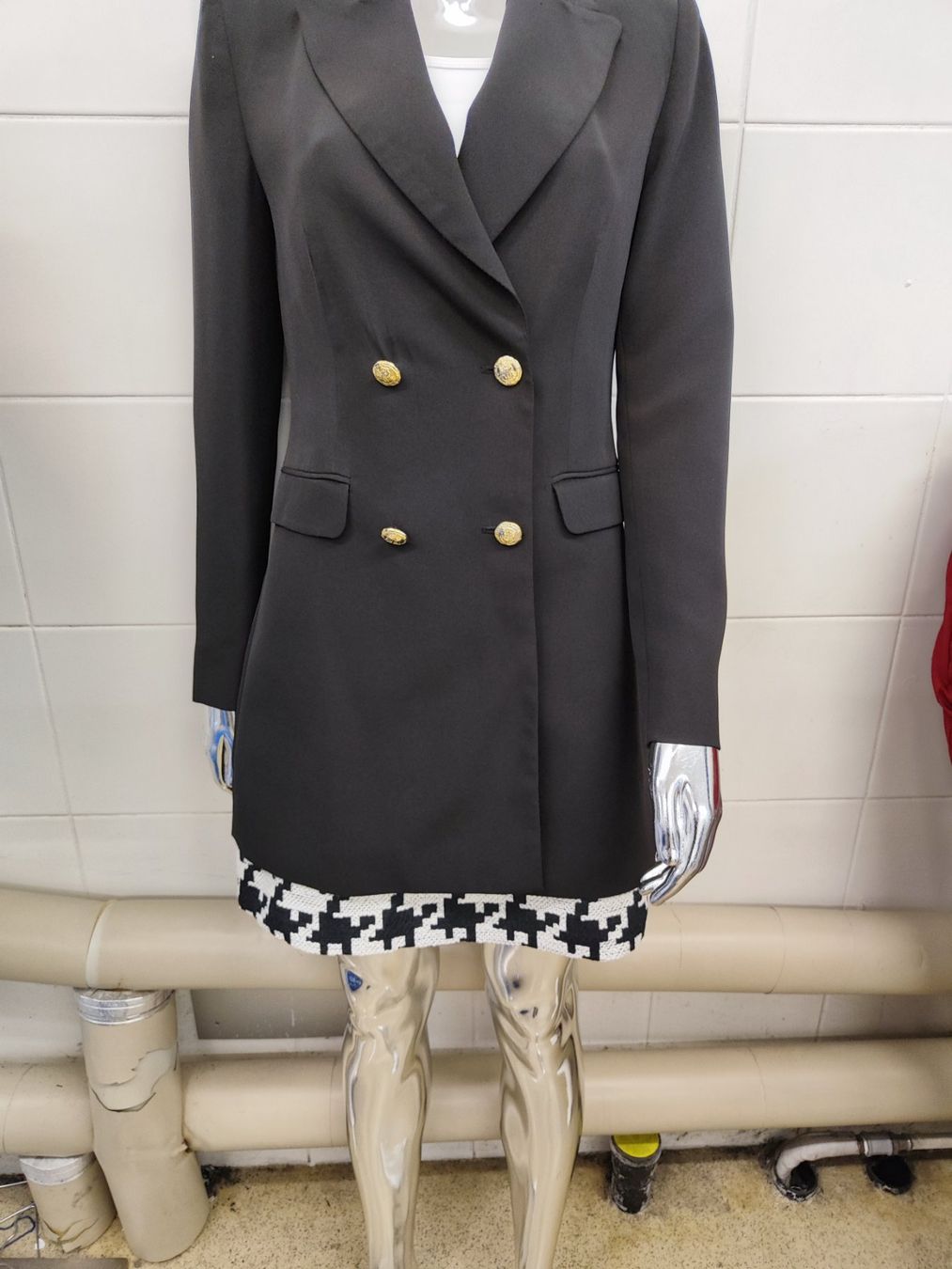 H&M Giacche: elegantes schwarze blazer gr 36 – Nuovo (secondo la descrizione) da Langnau am Albis venduto da Judithsebi 3