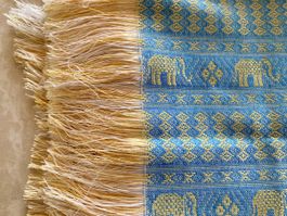 Sarong mit Elefantenmuster blau-gold Thailand ca. 100x195cm
