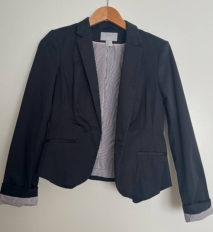 H&M Giacche: Blazer Damen – Usato da Niederwangen BE venduto da doboo