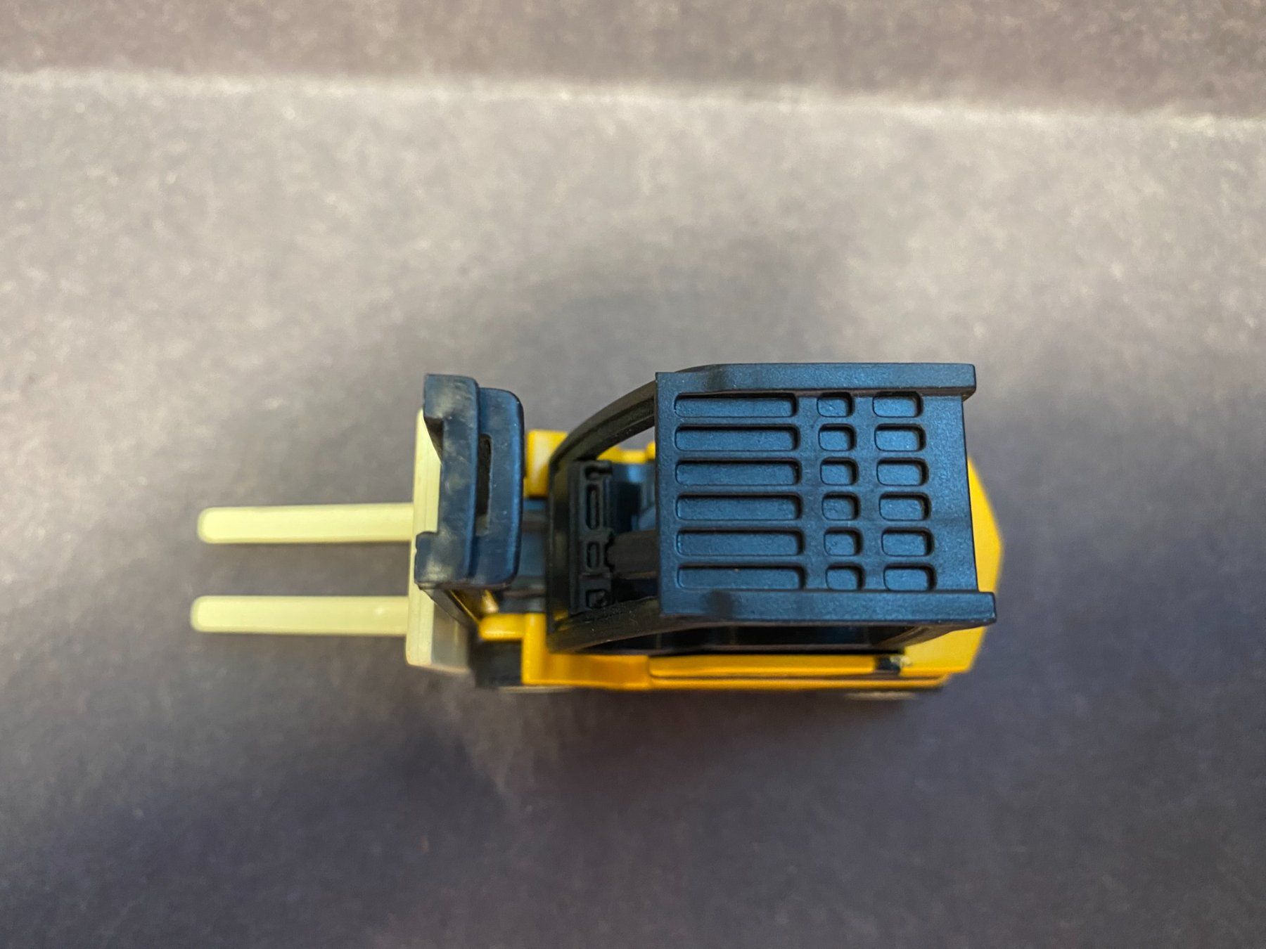 Spielzeuge: Gabelstapler Yale Veracitor VX Modellauto Rückzugmotor – Gebraucht aus Spiez von Mlandcruiser 8