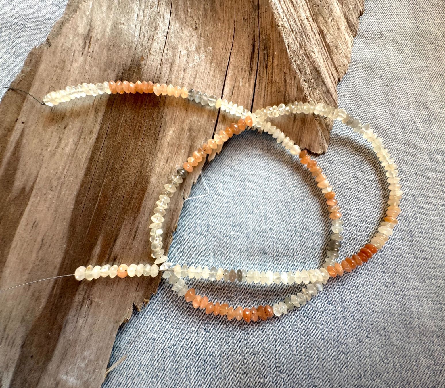 Catenine: Mondstein      extra  spezielle Form   ca 4 bis 5 mm    44cm – Nuovo e nell'imballaggio originale da Leuggern venduto da gemshow 7