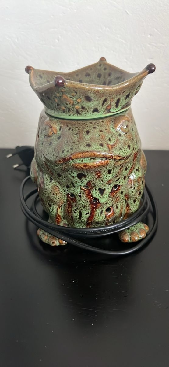 Partylite Duftöldiffusoren: Lampe diffuseur grenouille céramique avec fil électri – Gebraucht aus La Chaux-du-Milieu von dju_ggf5