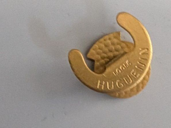 TCS Plaquettes & Badges: TCS Pin, goldfarben – D'occasion à Mönchaltorf par Blechfreund 1