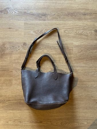 Sac à main en cuir véritable marron foncé comme neuf