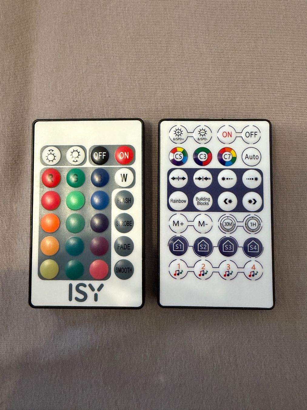 Telecomandi: 2x LED Fernbedienung RGB Controller – Usato da Zürich venduto da fresh0001