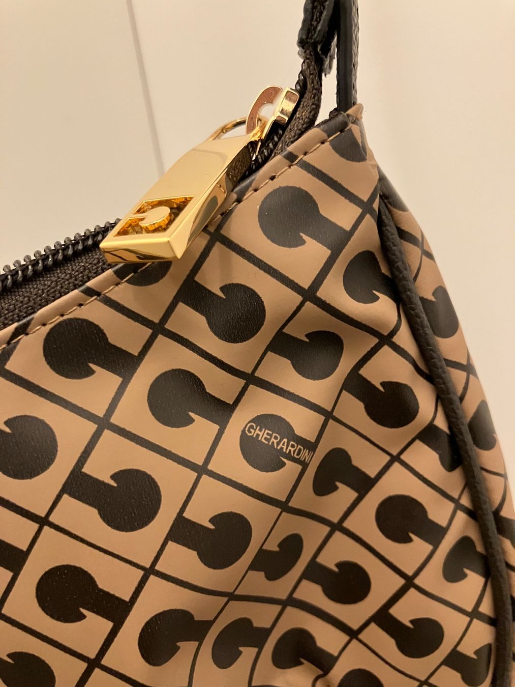 Borse da donna: Coole Crossbody von Gherardini – Nuovo (secondo la descrizione) da Zürich venduto da piacente 4
