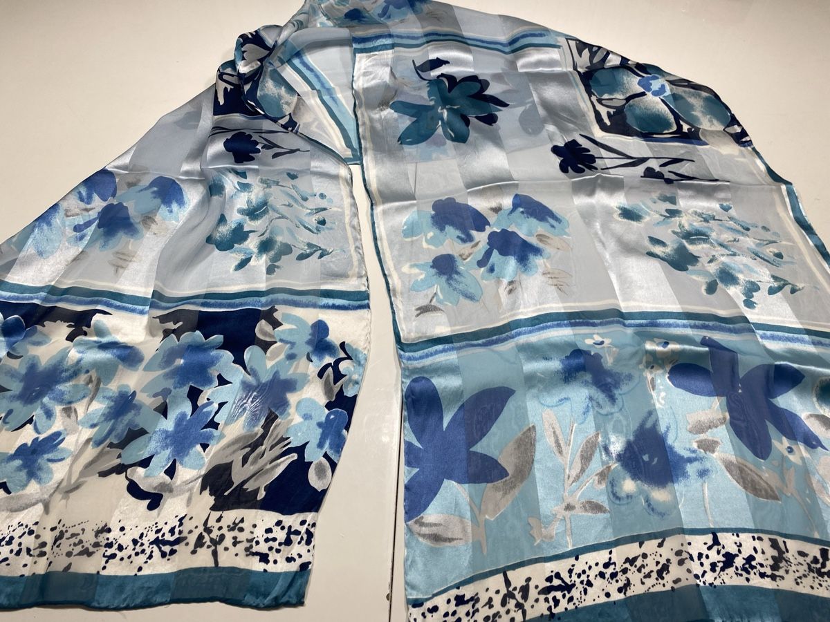 Foulard & Sciarpe: Seiden Schal 🌸 – Usato da Opfikon venduto da Luis144 5