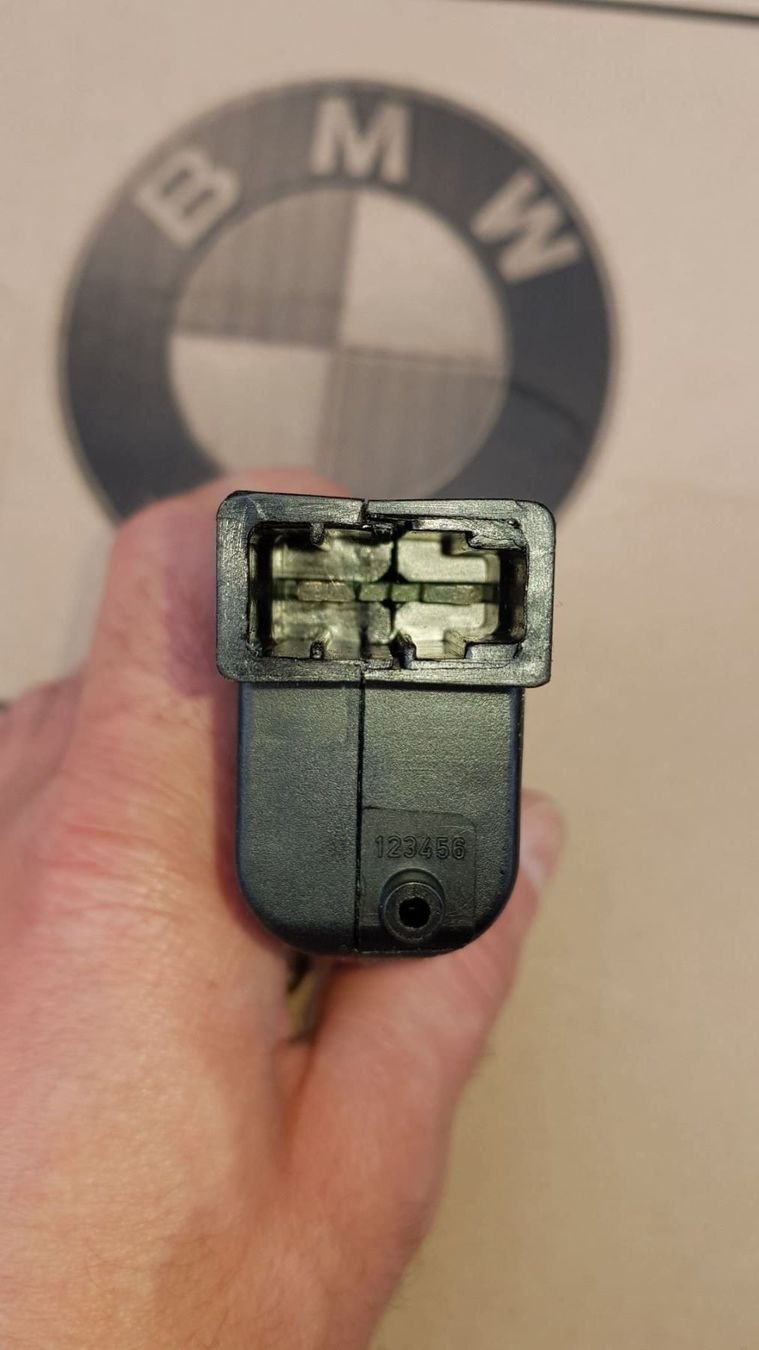 BMW Tutti pezzi di ricambio auto: BMW Stellmotor hinten links – Nuovo (secondo la descrizione) da Minusio venduto da demi0110 3