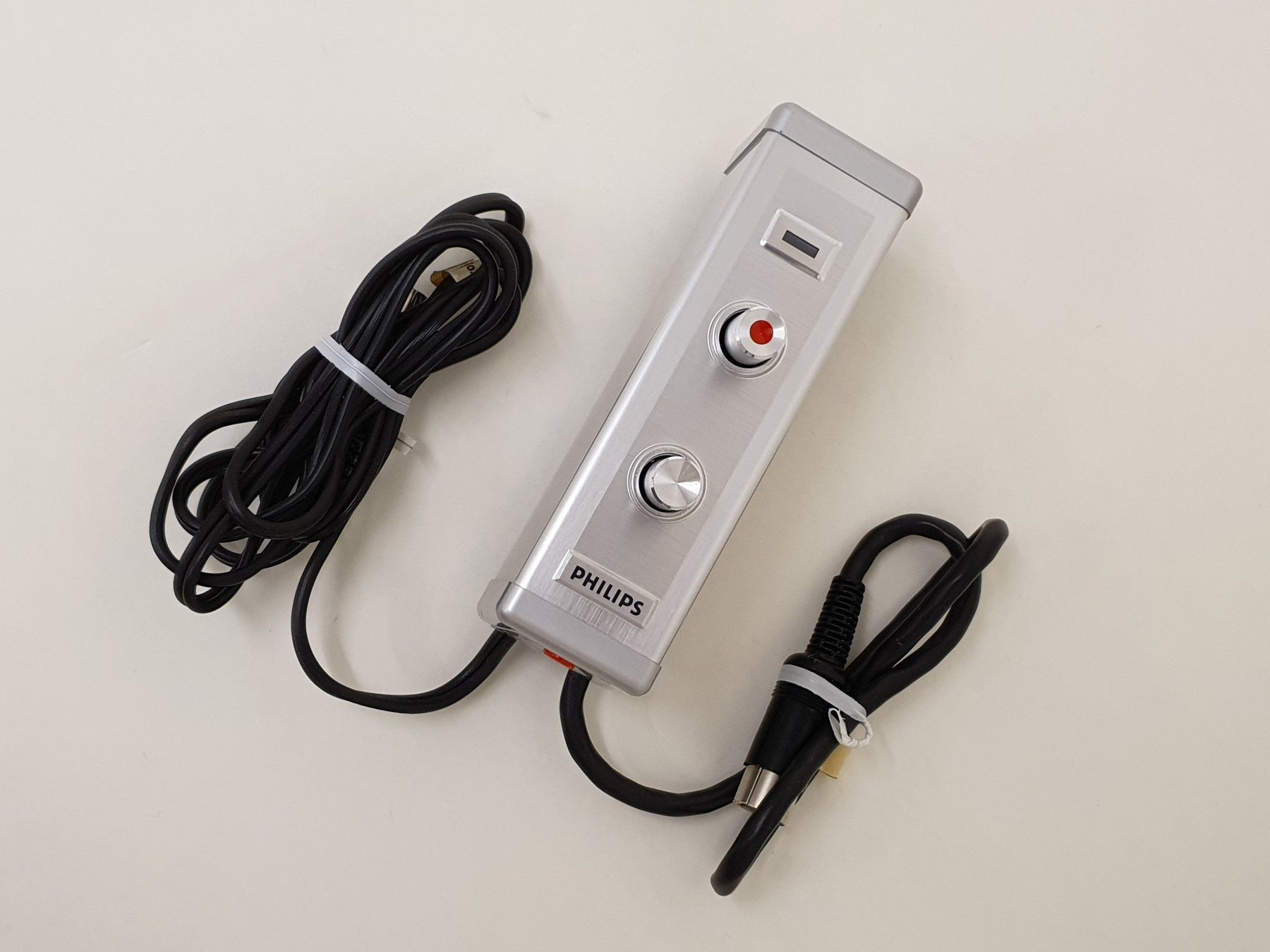 Philips Proiettori: Dia - Steuergerät, Slide Synchroniser PHILIPS N 6401 – Usato da Aegerten venduto da taxidermo 1