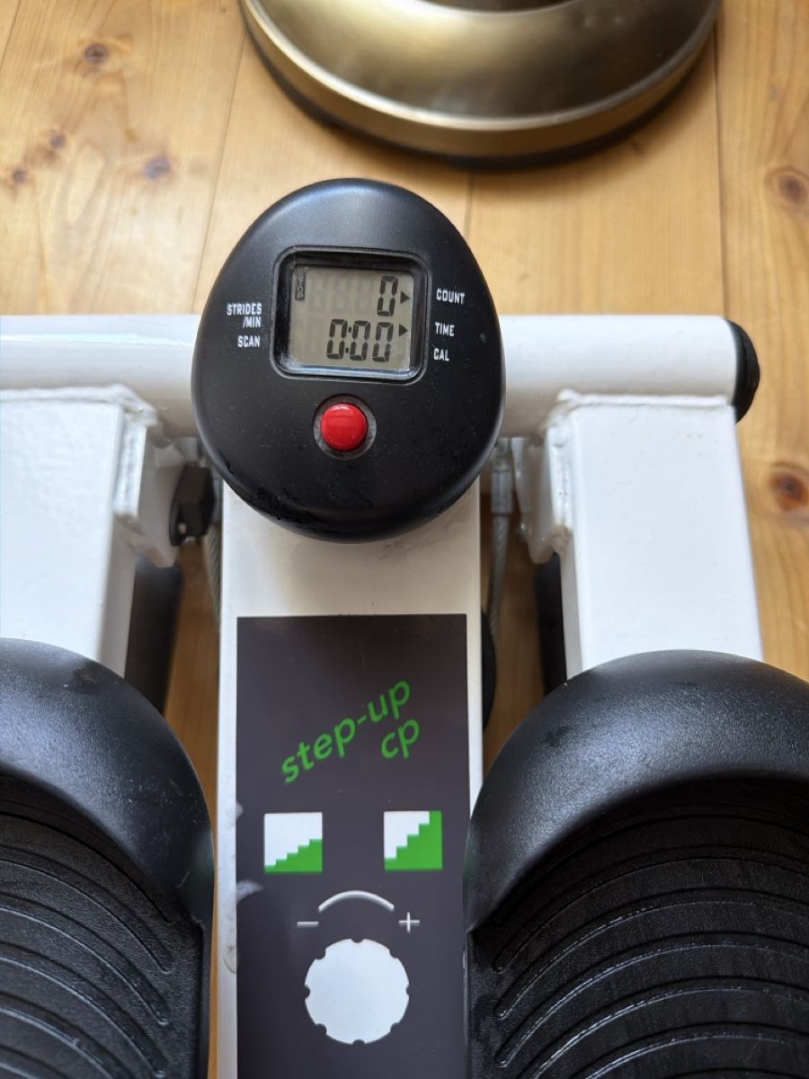 Vélos d'appartement: Stepper – Neuf (Voir description) à Hofstetten ZH par Jessica0 1