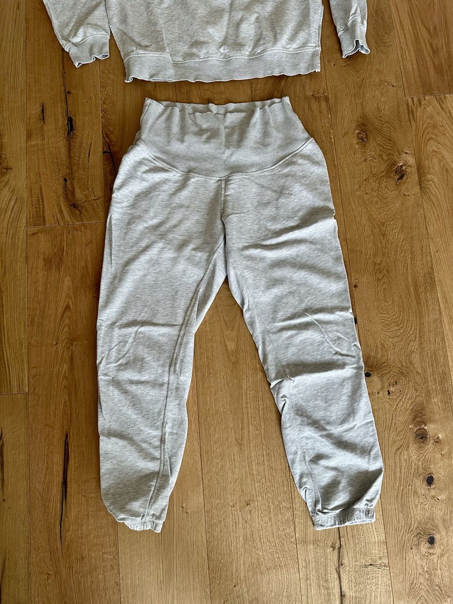 H&M Tute: Tracksuit H&M Mama size M/L – Usato da Kilchberg ZH venduto da kku_pv69 1