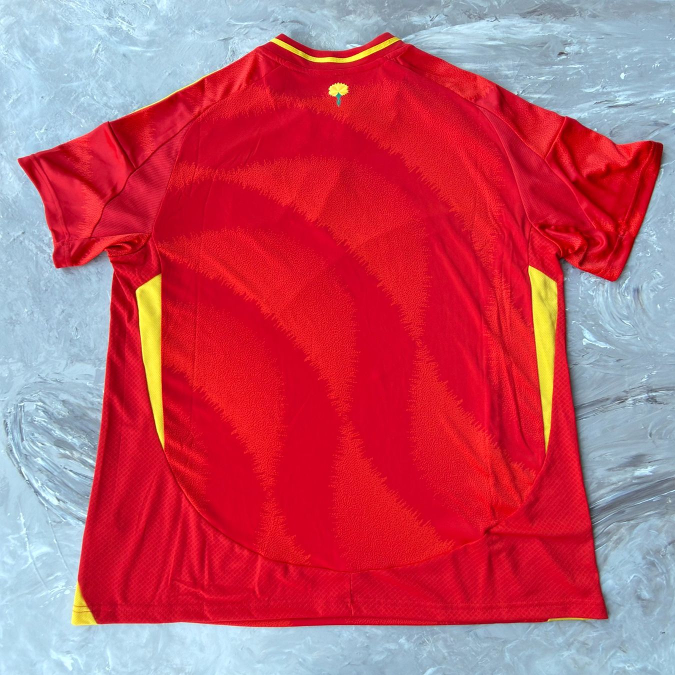 Adidas Maillots de corps & Pantalons: Maillot Domicile Espagne – D'occasion à Thônex par Suisse.Shopping 3
