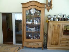 Vitrine antik (ohne Inhalt)