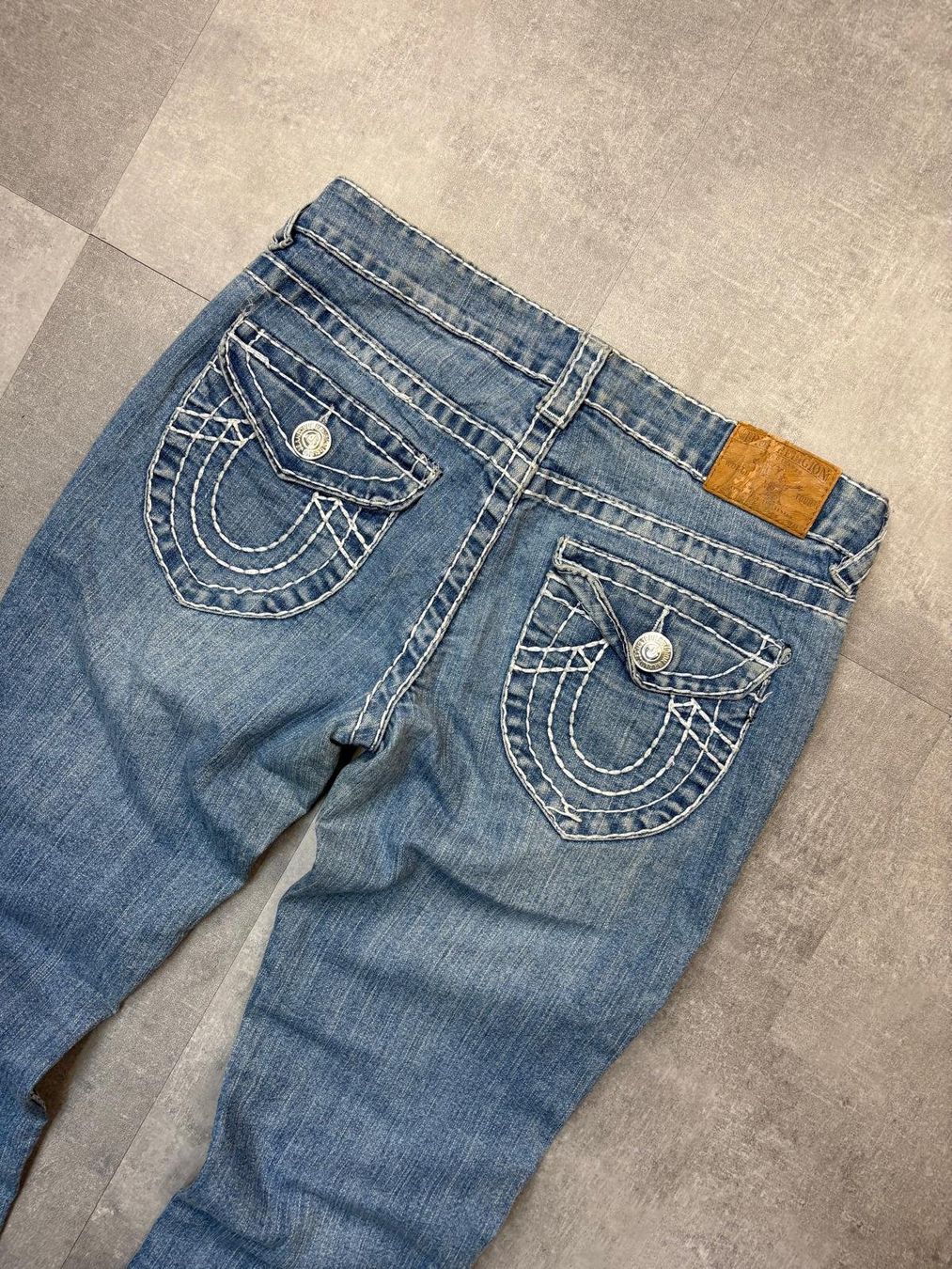 True Religion Jeans: True Religion Bootcut Flared Jeans - Grösse M/29 – Nuovo (secondo la descrizione) da Werdenberg venduto da hase.vintage 2