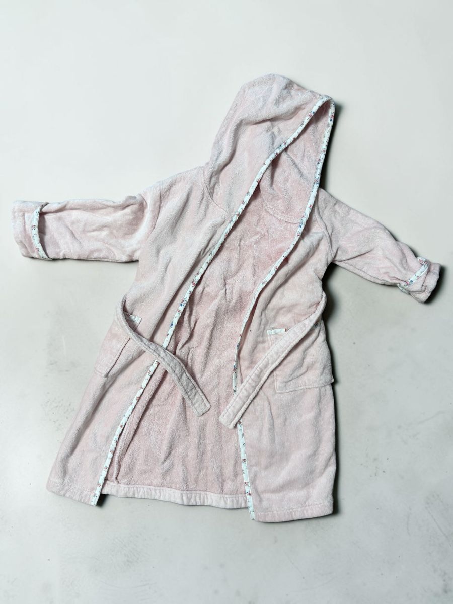 Lotti & Set di vestiti: Mädchen Kleidungsstücke gr.122cm – Usato da Bülach venduto da air_2v9v