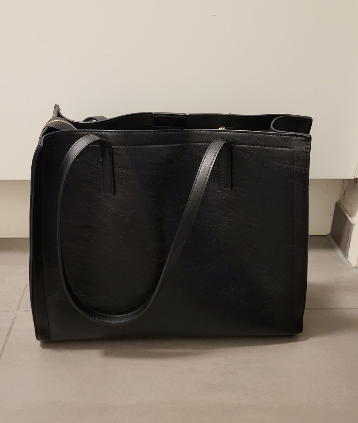 Borse da donna: Sac noir en cuir – Nuovo e nell'imballaggio originale da Fribourg venduto da VictoriaShop7 2