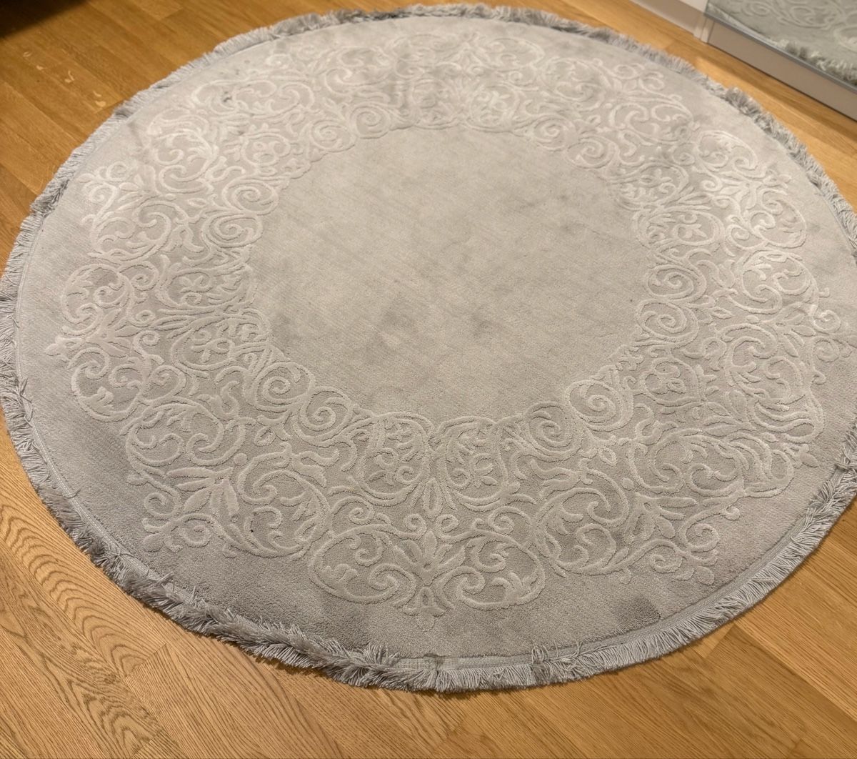 Tappeti: Runder Teppich Grau mit Ornamenten – Usato da Zürich venduto da kadir58 2